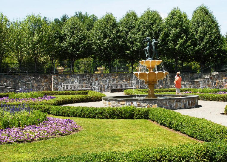 Lasdon Park, Arboretum & Veterans Memorial, United States